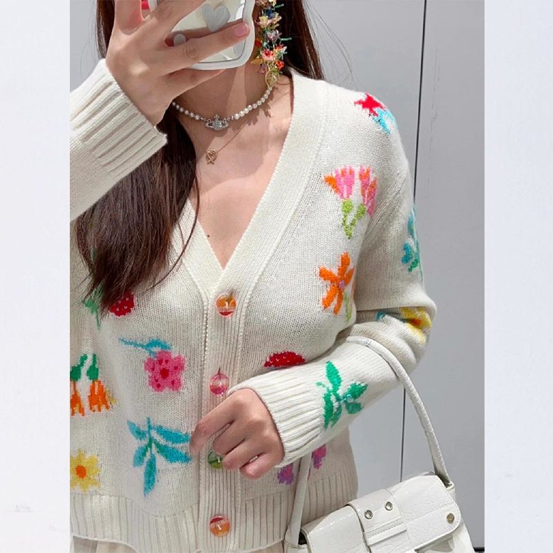 European Style French Super Pretty Printed Knit Cardigan V-Neck Top for Women with a High-End, Fashionable, and Age-Reducing Outerwear Sweater