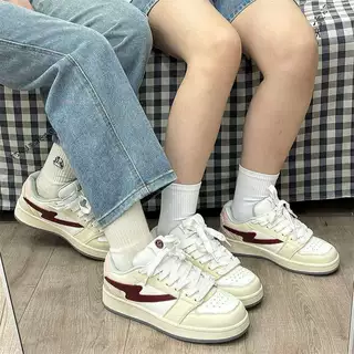 韩版小众白黑色情侣面包鞋女ins潮2025秋季新款学生百搭休闲板鞋
