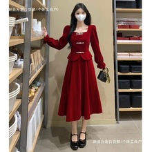 新中式法式高级感丝绒连衣裙女秋冬大码胖mm收腰显瘦红色敬酒礼服