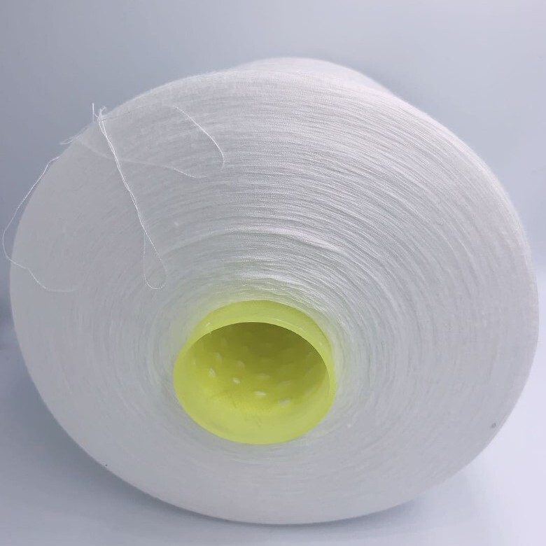 Wholesale Pure Polyester Yarn 1.67kg Per Roll, Strong and Durable, Does Not Pill, Suitable for Garment Underthreads and Top Threads