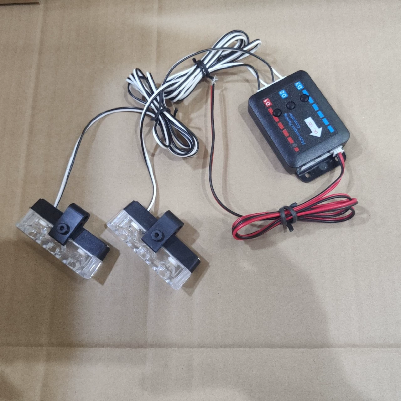 03041-2 с ручным управлением один-к-двум DC12V Автомобильная вспышка лампа Чистая лампа Строительная лампа безопасная лампа Клип лампа