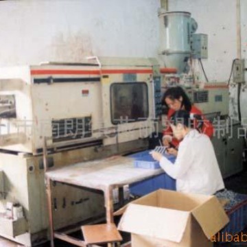 供应注塑啤机可包工包料欢迎来模订单有大有小多台注塑机模具