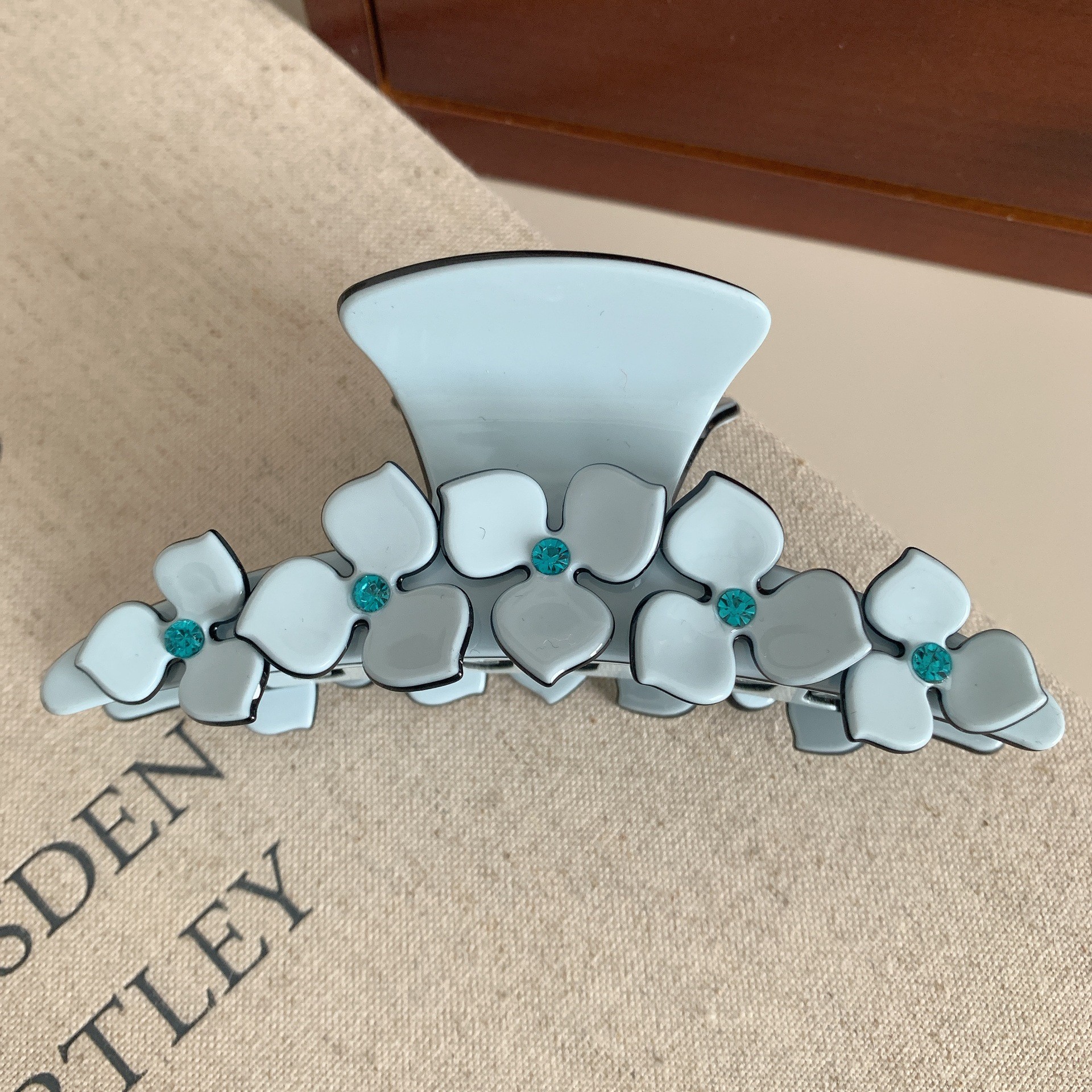 Women's Gender Simple Style Classic Style Women's Solid Color Acetic Acid Sheets Hair Claws
