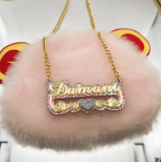 Collana con nome personalizzato e pendente a lettera in acrilico_voghion.com