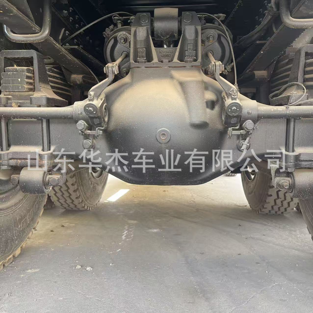 Cross-border export of self-loading trucks, Shaanqi Delong 6x4 dump trucks, muck trucks, X3000 heavy trucks for cross-border trade in Africa
