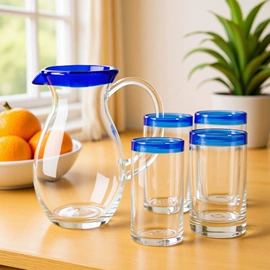 酒杯;玻璃杯;盘