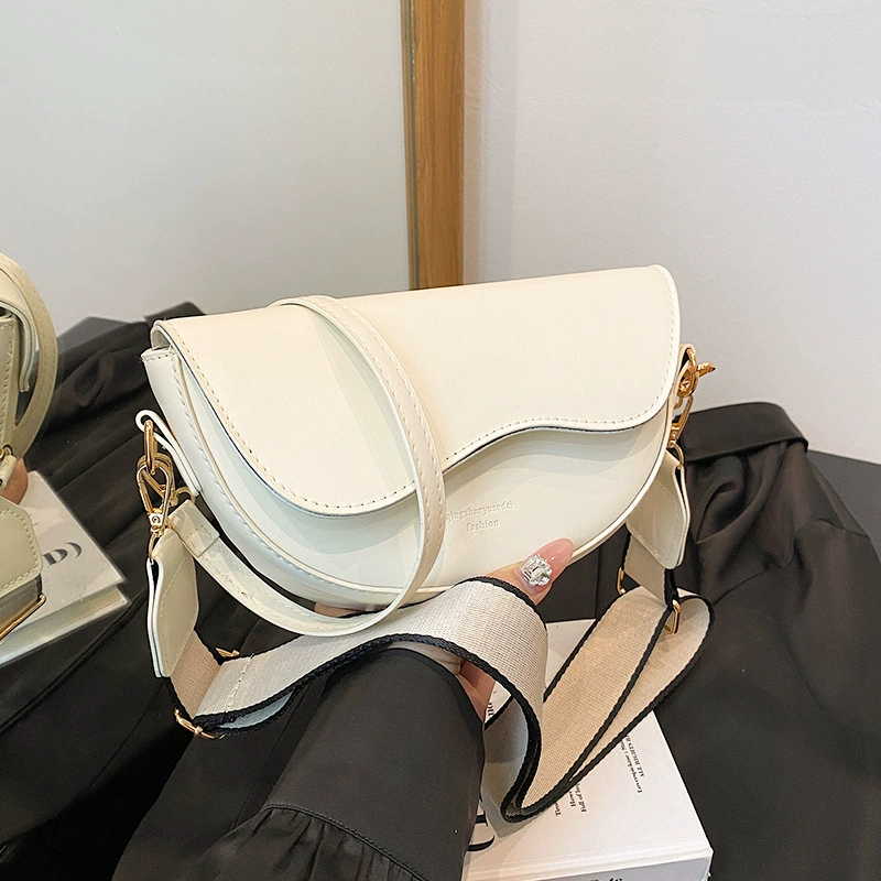 Ретро минималистичная сумка седло женская осень-зима 2025 новый дикий стиль чувство широкий плечевой ремень косой E18