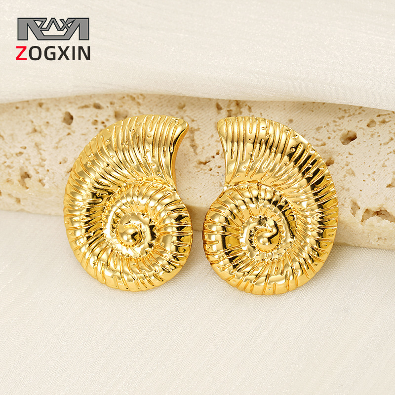 2024 nuevos pendientes de tejido geométrico de concha europea y americana estilo ins acero de titanio chapado en oro de 18 quilates de temperamento personalizado al por mayor