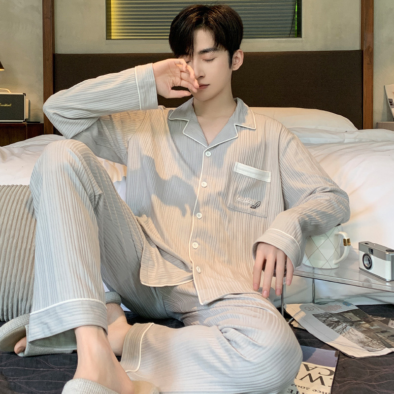 Pijamas de hombre cuidadosamente seleccionados, primavera y otoño, algodón puro, manga larga, nuevo estilo suelto, talla grande, los jóvenes pueden usar ropa de hogar