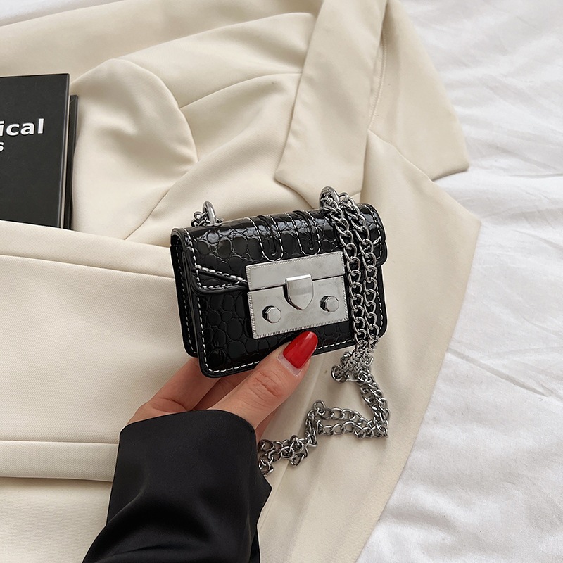 Nicho de moda mini cadena bolso de mujer 2026 nuevo bolso cuadrado simple diario bolso de tela de mujer