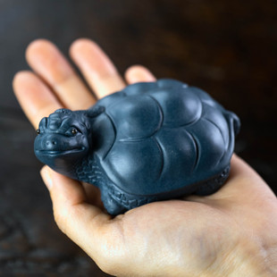 Yixing purple sand tea pet dragon turtle small ornaments dark green mud Longevity Turtle turtle sculpture kung fu tea set accessories can be raised