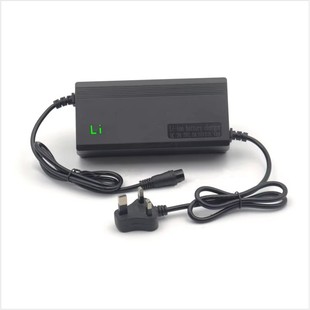 12V5A lithium battery charger 12V10A outdoor mobile power lithium battery charger 12.6V14.6