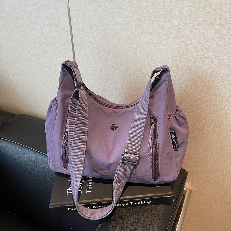 Large Capacity Women's Bag 2025 New Lightweight Commuter Crossbody Bag Multi-Pocket Waterproof Nylon Tote Bag