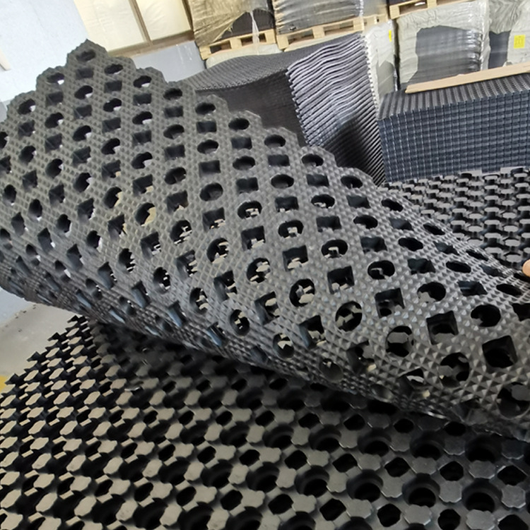 轮船甲板垫  带孔橡胶垫   人行通道防滑垫  云程现货