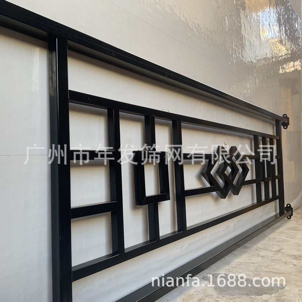 交通铁艺护栏 佛山同款人行道防撞护栏 城市道路围栏厂家供应