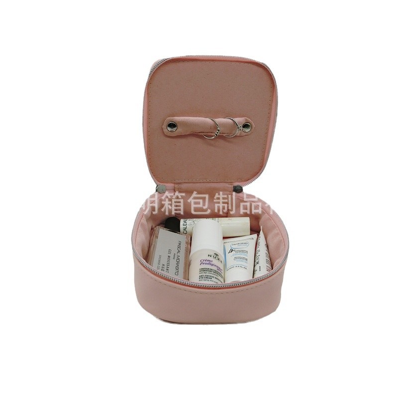 ����Ƥ�ﻯױ���๦��PU���ΰ����㻯ױ����ЯʽС��