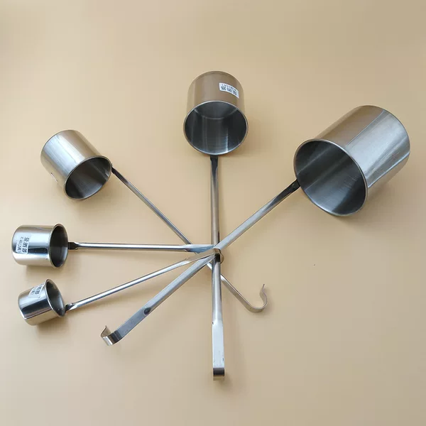 Flat handle stainless steel wine lifting and measuring device non-magnetic plus thick wide long handle lifting spoon wine lifting one or two 2kg wine utensils