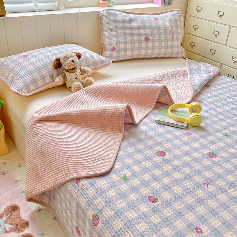 Nube de bebés cubierta de cama de terciopelo conjunto de tres piezas de otoño y invierno doble cara gruesa cuatro estaciones de algodón de algodón universal personalizado cama doble