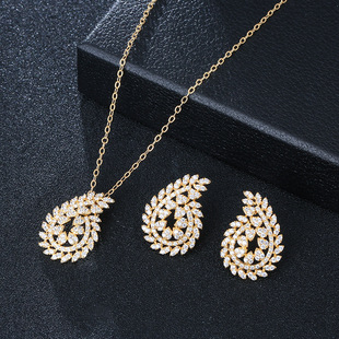 �n���߹�朽�ɫŮʽ�S�~�r�к��s����Ƕ�����ʯ�朶��h�F؛