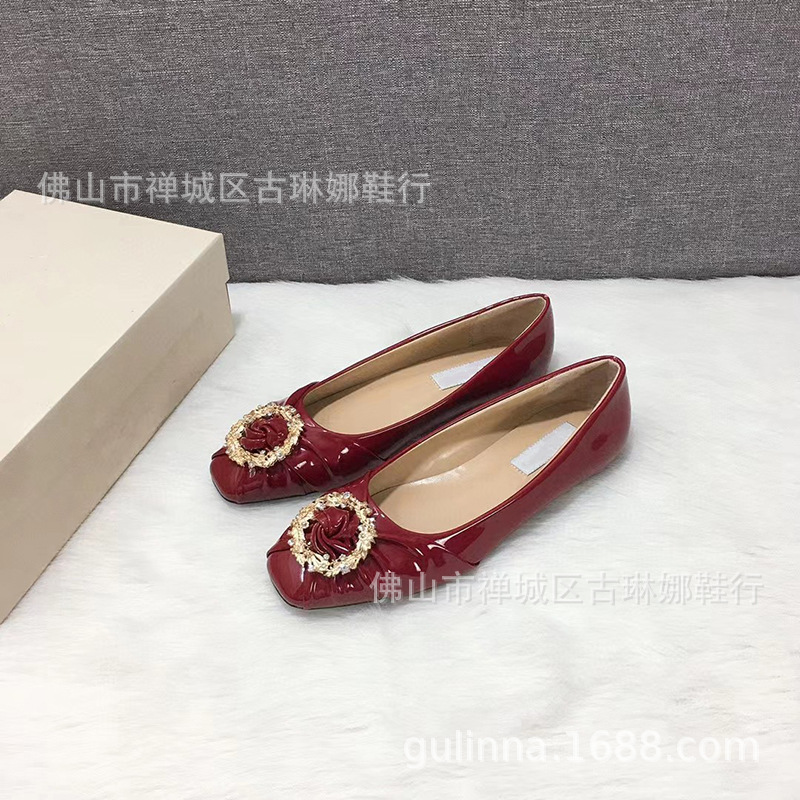 버건디 특허 가죽