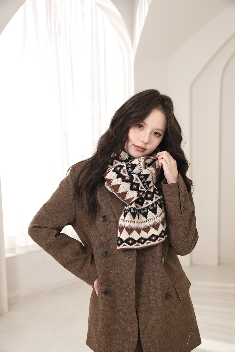 Fair-Island-Stil, Neujahrs- und Weihnachtsrot für Damen, vielseitig einsetzbar im Winter, warmer und dicker Strickschal_voghion.com