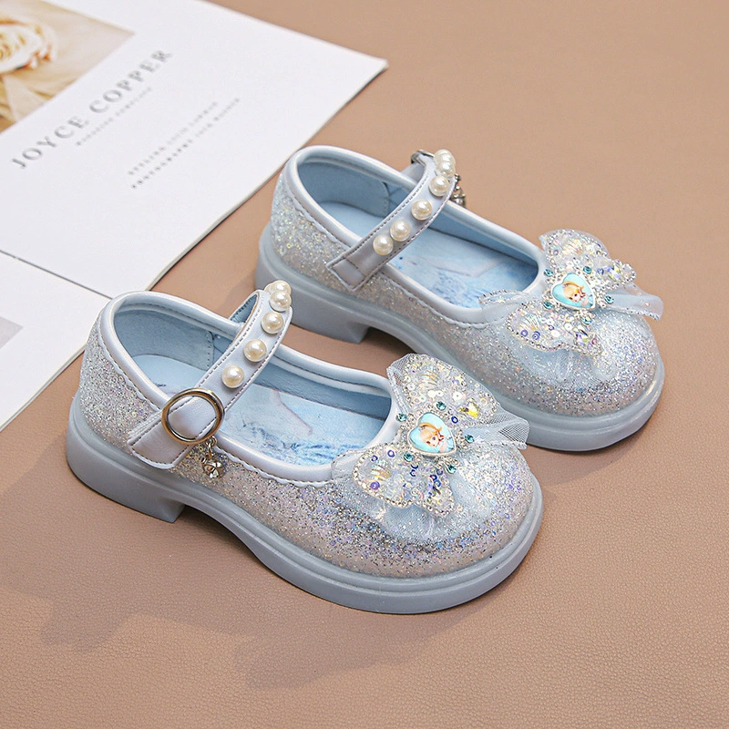 Кожаные туфли для девочек с подсветкой, детские туфли принцессы, новый стиль весны и осени 2024 года, туфли для девочек с кристальным бантом, модные туфли для выступлений.