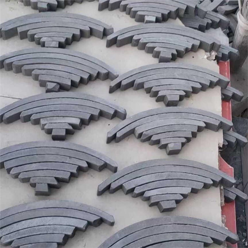 江苏泰州古瓦片装饰花园围边围栏小青瓦半圆瓦鱼鳞造型墙铺地立瓦