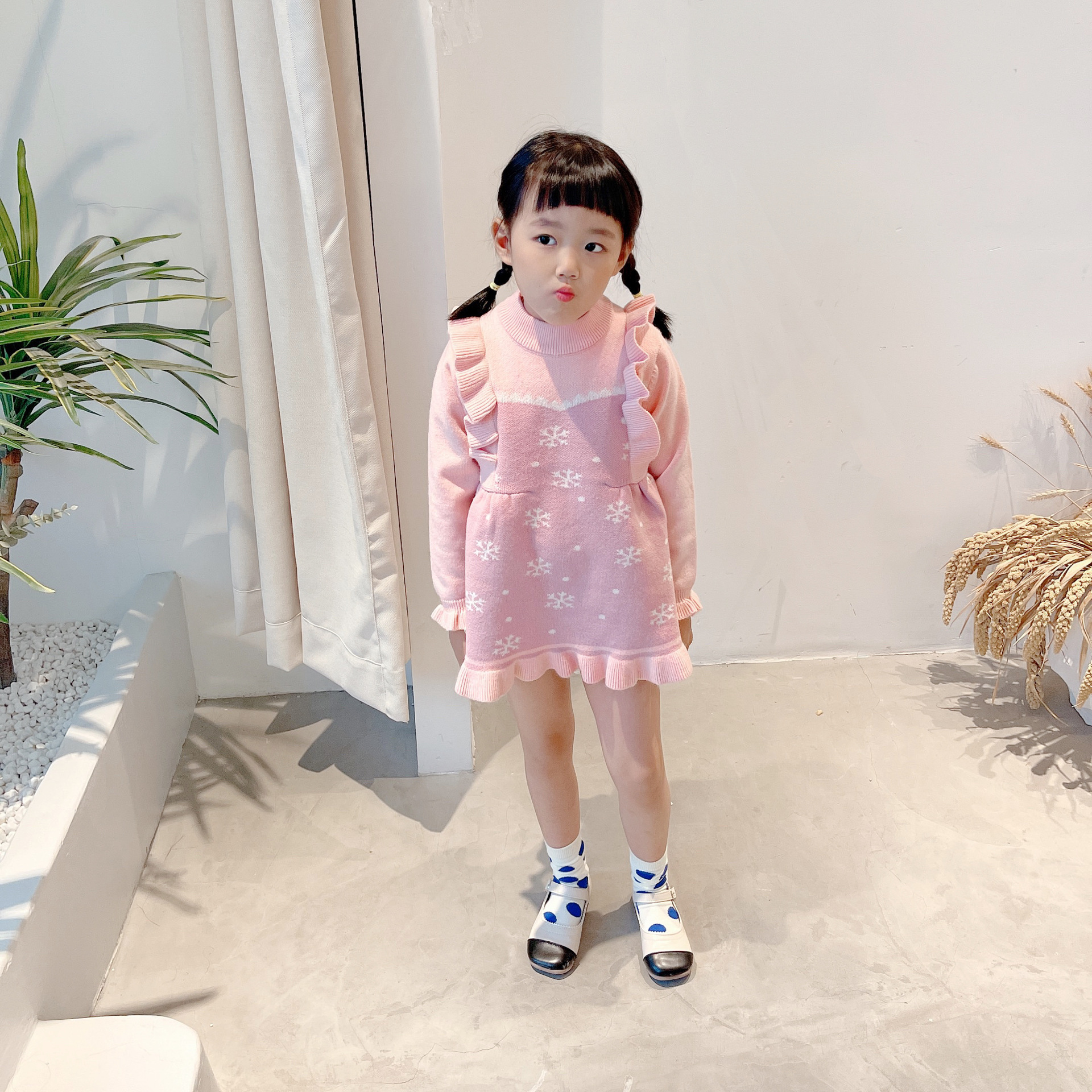 Girls' Woolen 2021 Children's Sweet Korean Edition Western style Ice and Snow Romance Knitted Dress 9002_voghion.com