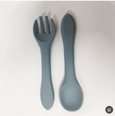 파란색 포크와 스푼