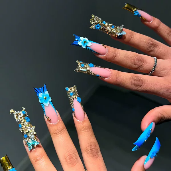 Cross-border hot sale square fake nails long fashion gorgeous flash broken diamond embellished flower nail piece finished product wholesale