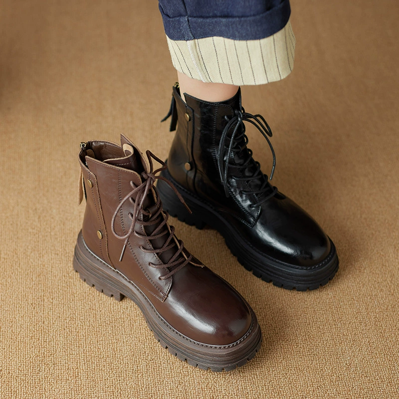 Женские ботинки Мартин из натуральной кожи, новинка 2025 года, осенне-зимние, на флисовой подкладке, на толстой подошве, на массивном каблуке, в стиле ретро, плиссированные, байкерские, популярные короткие ботинки