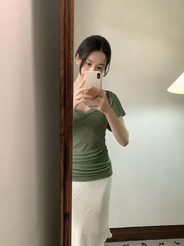 原版面料美式辣妹绿色V领正肩短袖T恤女夏修身显瘦收腰蝙蝠袖上衣|undefined