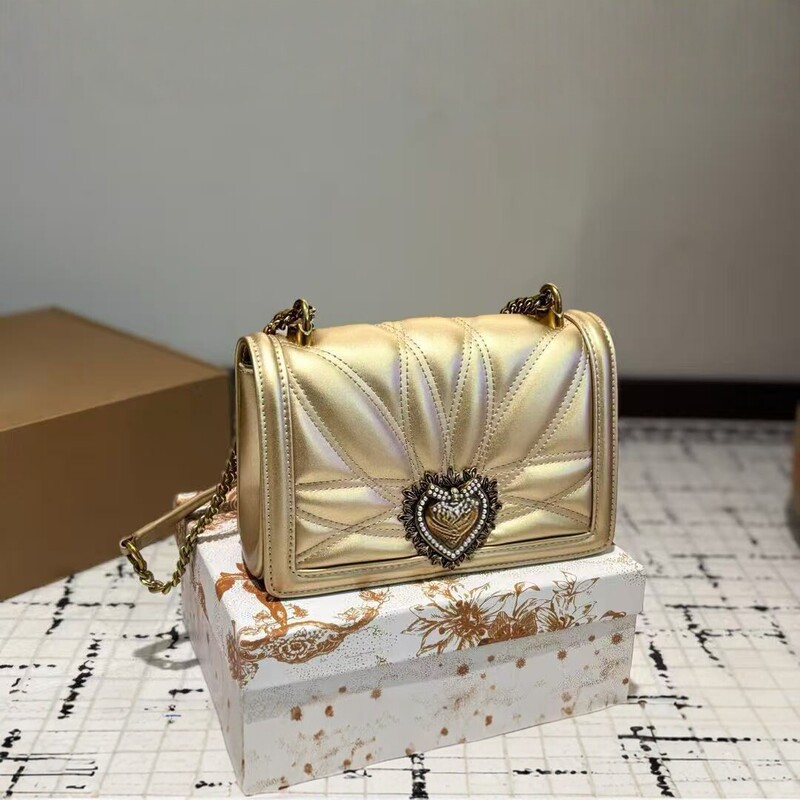Dolce & Gabbana Chain Bag Is Really so Gentle and Elegant, Full of a Sense of Sophistication, Comes with a Box