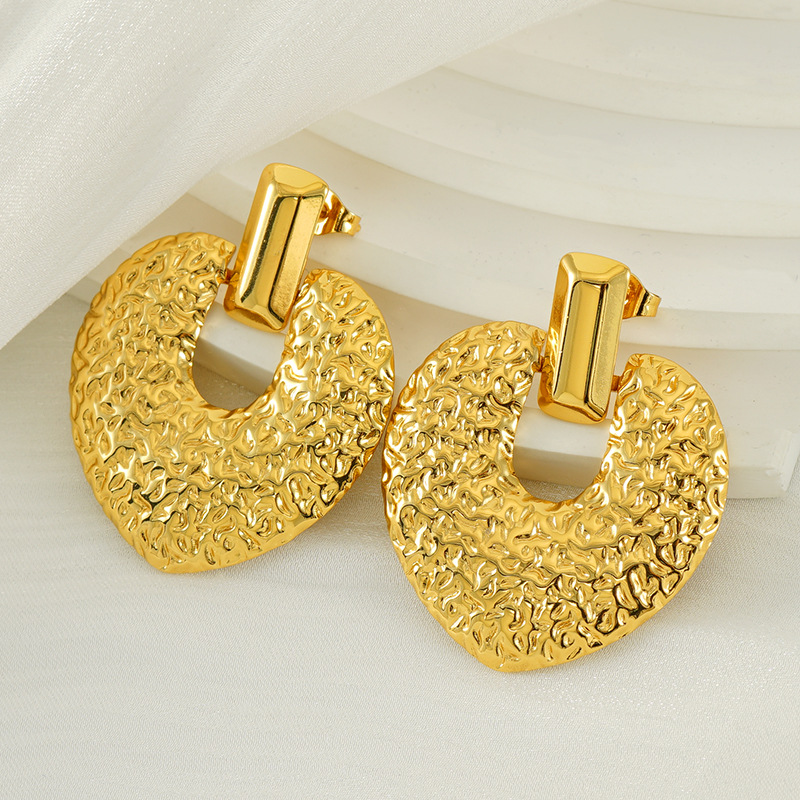 Pendientes geométricos de amor exagerados europeos y americanos chapados en oro de 18 quilates de textura de acero inoxidable pendientes de moda personalizados mujeres al por mayor