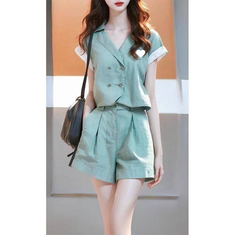 This Year's Summer Clothing Is Popular in 2025. the New Style Is Paired with Fashionable Tops and Shorts for Summer