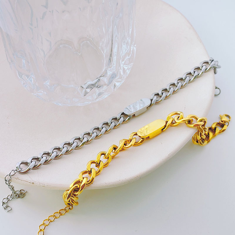 Simple Coarse Chain Titanium Steel Bracelet Women's Ins Niche Design High-grade Oval 18k Gold Internet Celebrity Fashion Bracelet Simple Coarse Chain Titanium Steel Bracelet Women's Ins Niche Design High-grade Oval 18k Gold Internet Celebrity Fashion Bracelet