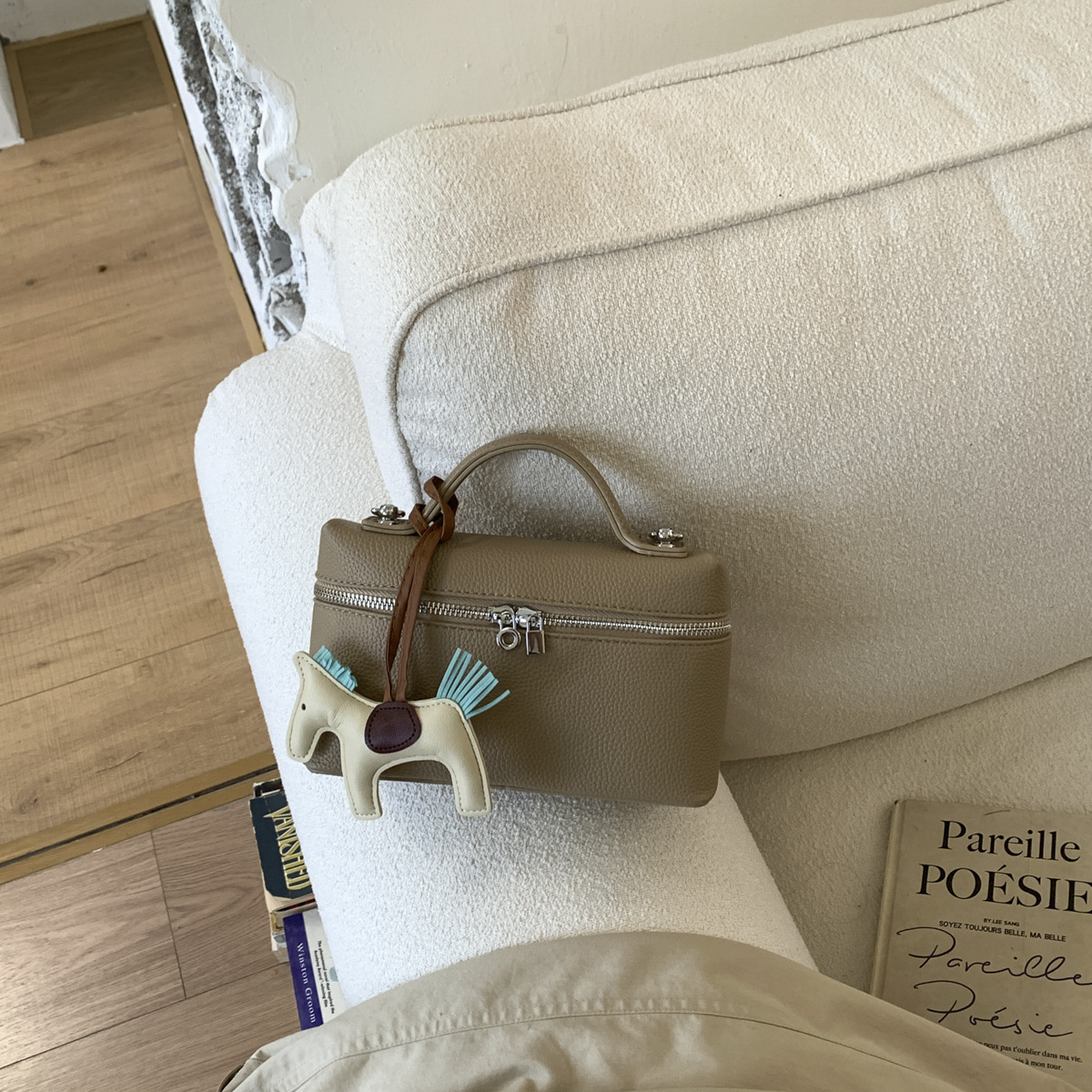 Nicho Zhong bolso de almuerzo portátil para mujeres 2026 nuevo litchi estampado mochila de hombro bolso tridimensional bolso de caja de moda