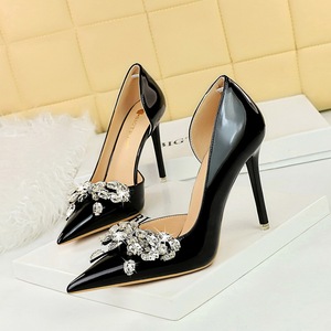 638-H19 European and American High Heels, Thin Heels, Banquet Women's Shoes, Shallow Mouth, Pointed Side Hollow Lac