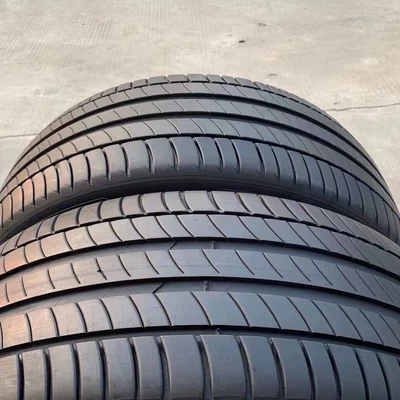 Vehicle tire 245/40R19 275 35R19 Suitable