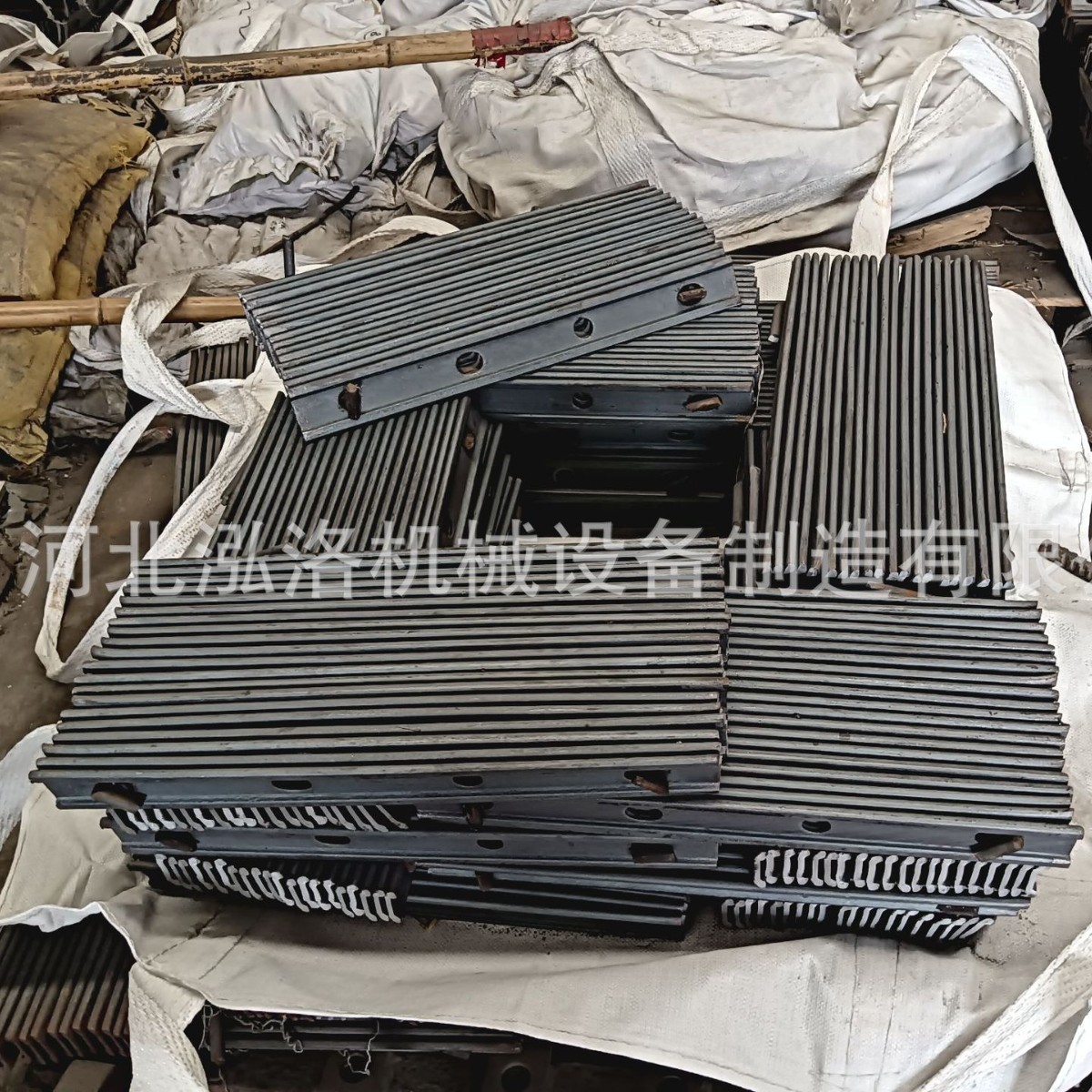 泓洛供应行车用轨道钢 轨道压板 品质优良尺寸精度高