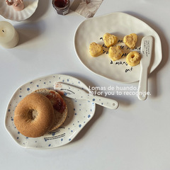 Ins-style breakfast plate dessert dish cake plating western dinner plate retro ink dot salad plate with butter sauce knife
