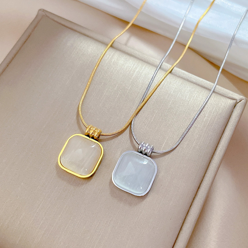 Wholesale Elegant Lady Geometric Square Titanium Steel Plating Inlay Opal Pendant Necklace display picture 3