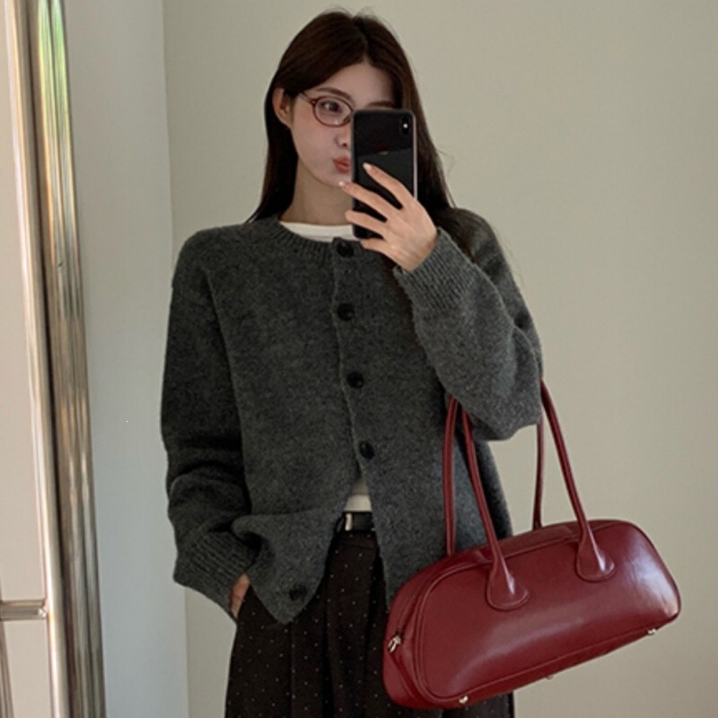 2026 Autumn and Winter New Korean Style Knitted Cardigan, Fashionable and Lazy Style Outerwear, Loose Gray Sweater Women's Jacket 2026 Autumn and Winter New Korean Style Knitted Cardigan, Fashionable and Lazy Style Outerwear, Loose Gray Sweater Women's Jacket