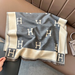 秋冬のシンプルなレタード多用途エアコンショール模造カシミヤビジネススカーフ女性のハイエンドの暖かく防寒スカーフ