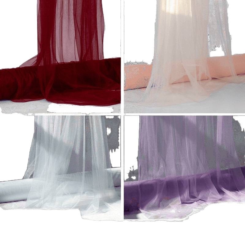 Celebración de la boda el techo de gasa de niebla de hadas suizas está dispuesto con cortina de organza, el respaldo de la silla, la escalera de gasa, la decoración de la red, el gasa suave, el gasa de color de la atmósfera. image 5
