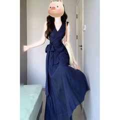 实拍法式蓝色v领背心裙子女夏季2025新款收腰显瘦感无袖背心长裙