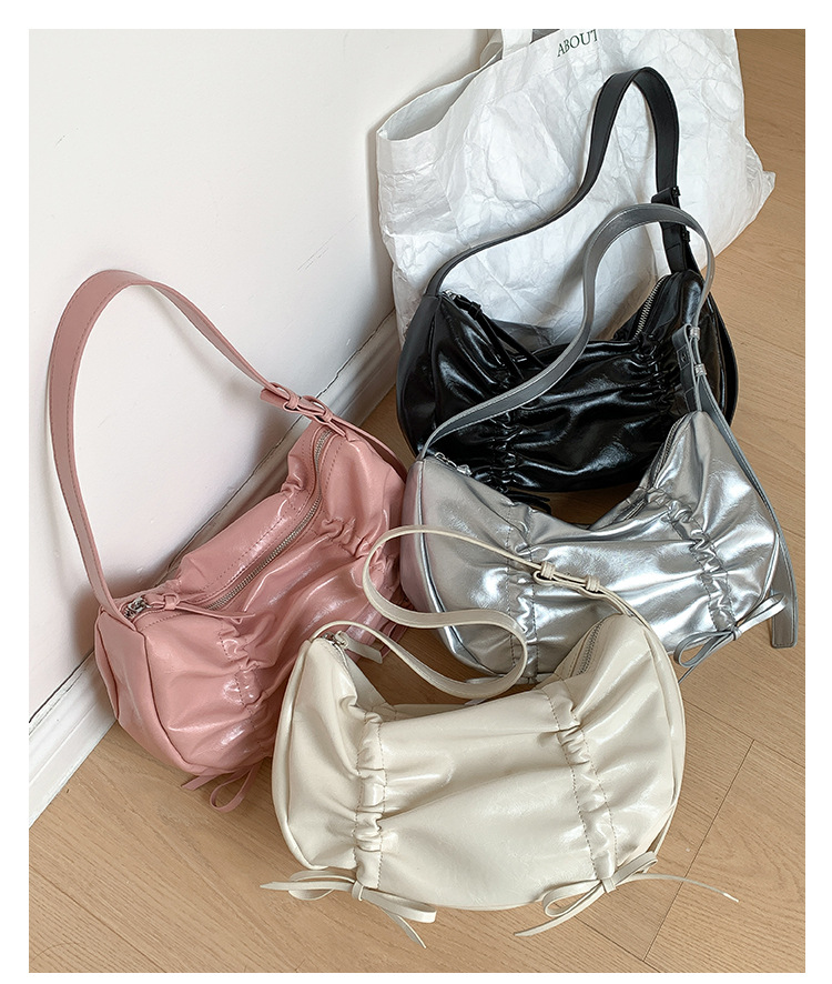 Versione coreana in morbida pelle plissettata 2024 nuovo fiocco tinta unita stile di nicchia alla moda spalla singola sotto le ascelle_voghion.com