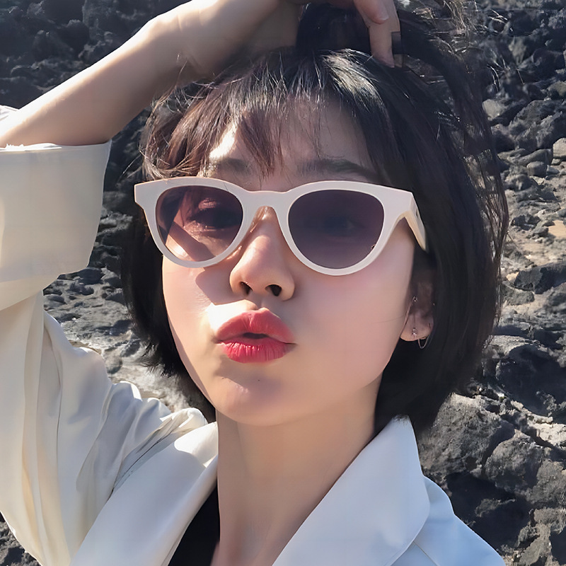 Nuevas gafas de sol para exteriores transfronterizas con ojos de gato, celebridades de Internet para mujeres, el mismo estilo, gafas de sol de moda callejera con personalidad de moda coreana