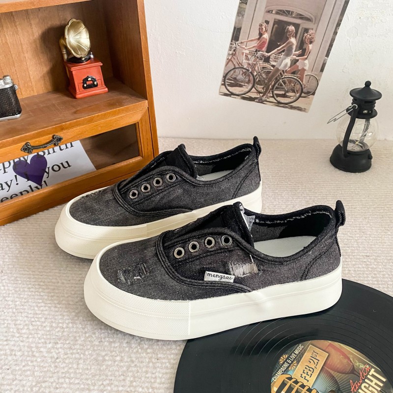 Fashion denim thick board for women in summer 2024, thin, breathable, soft soled lazy shoes, anti slip and_voghion.com