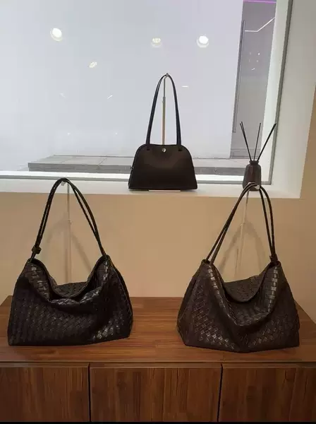 Korean trendy brand monorow vintage woven underarm bag, handbag, large-capacity commuter shoulder bag for women